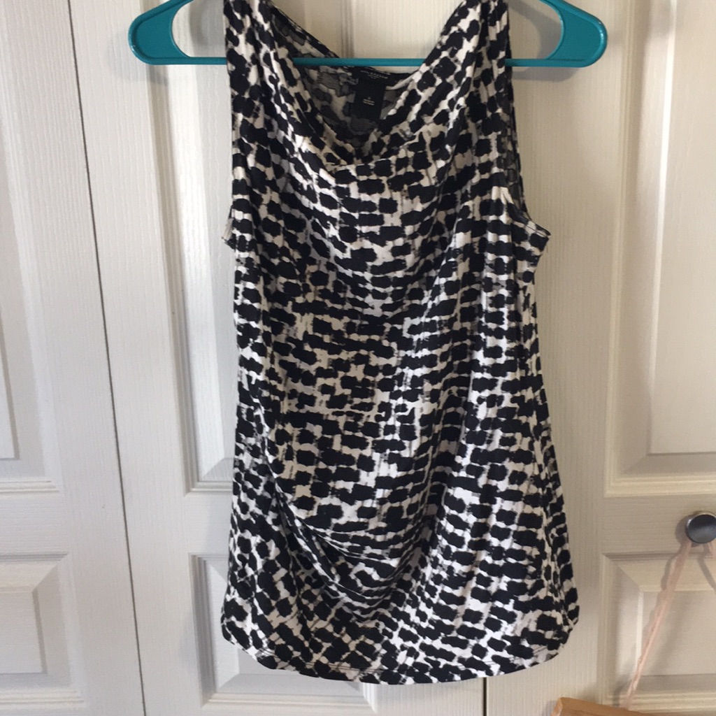Black And White Sleeveless Blouse